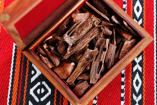 article-bakhoor-woodchips-dubai-incense